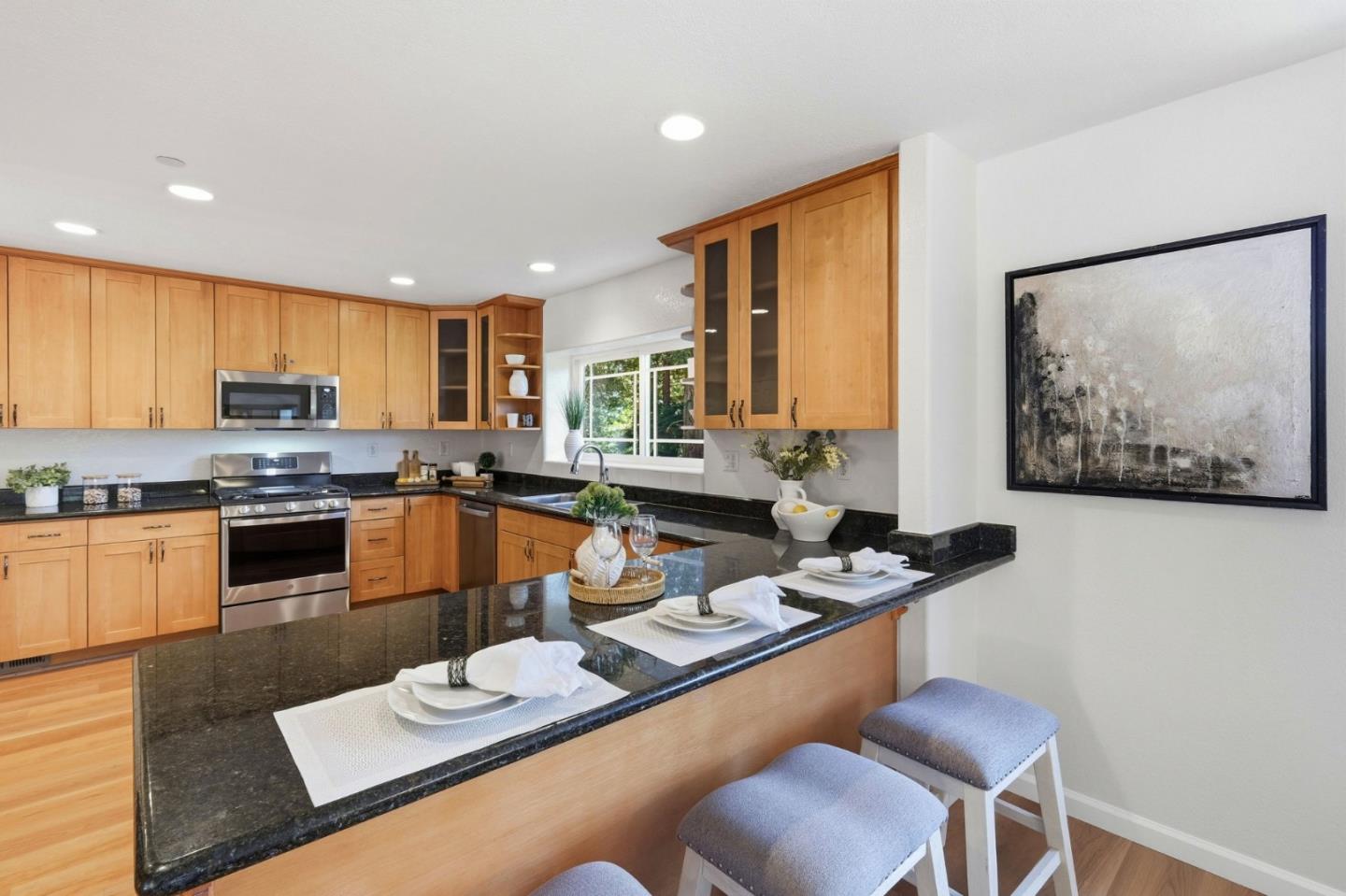 10747 Lake Boulevard