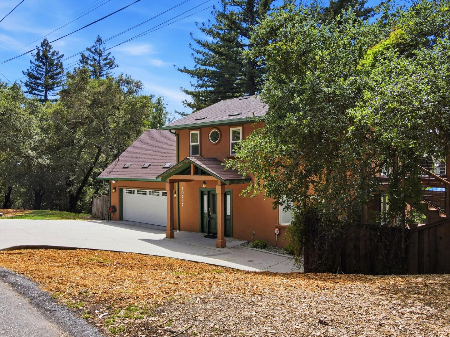 10747 Lake Boulevard