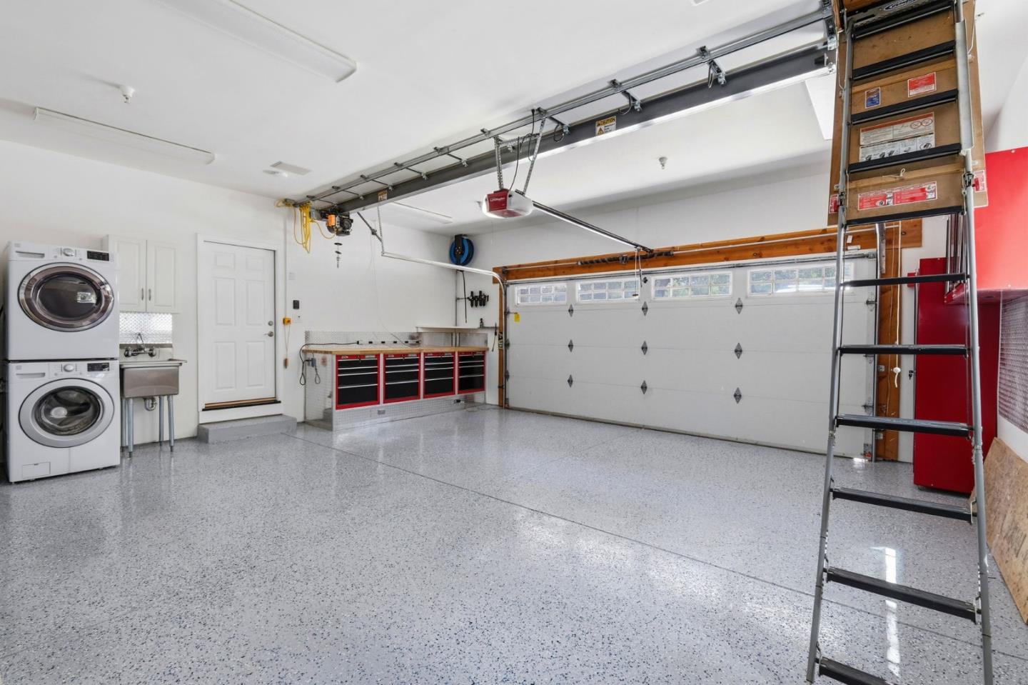 10747 Lake Boulevard