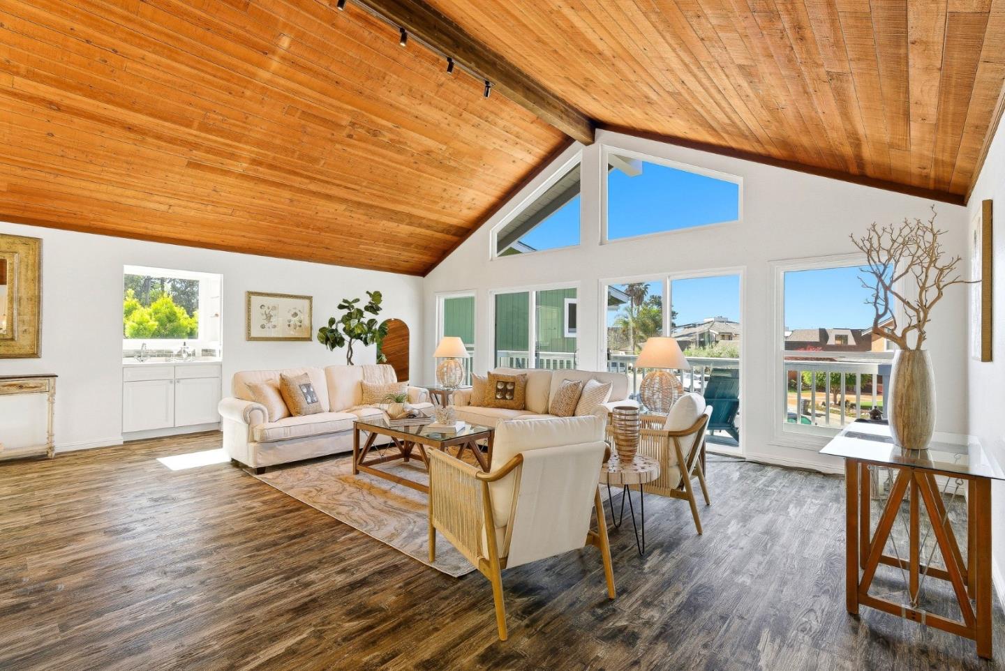 709 Via Palo Alto