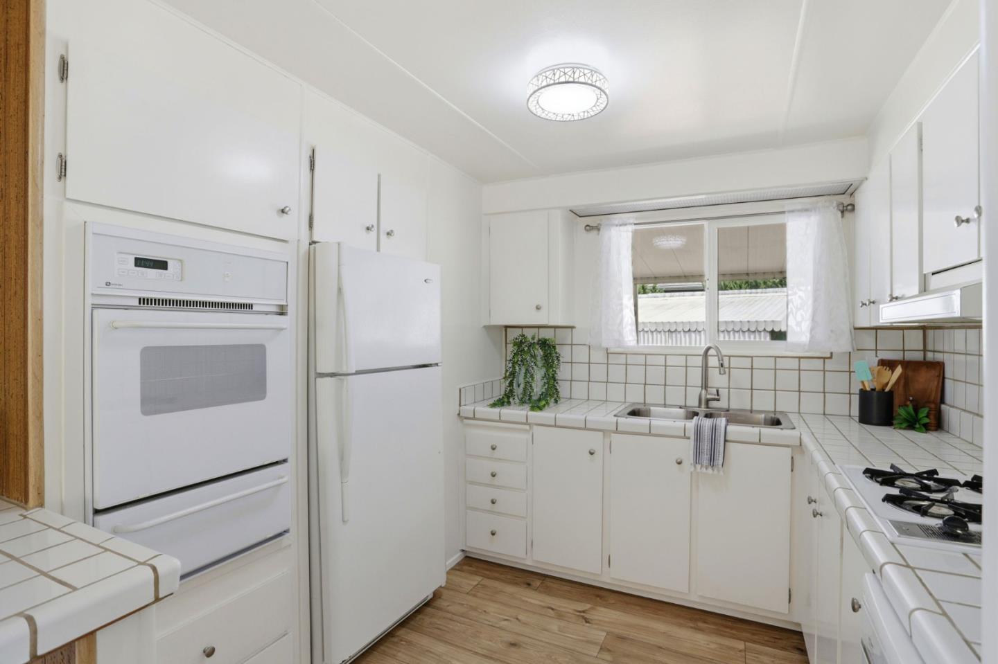 220 Mar Vista Drive Unit: 41