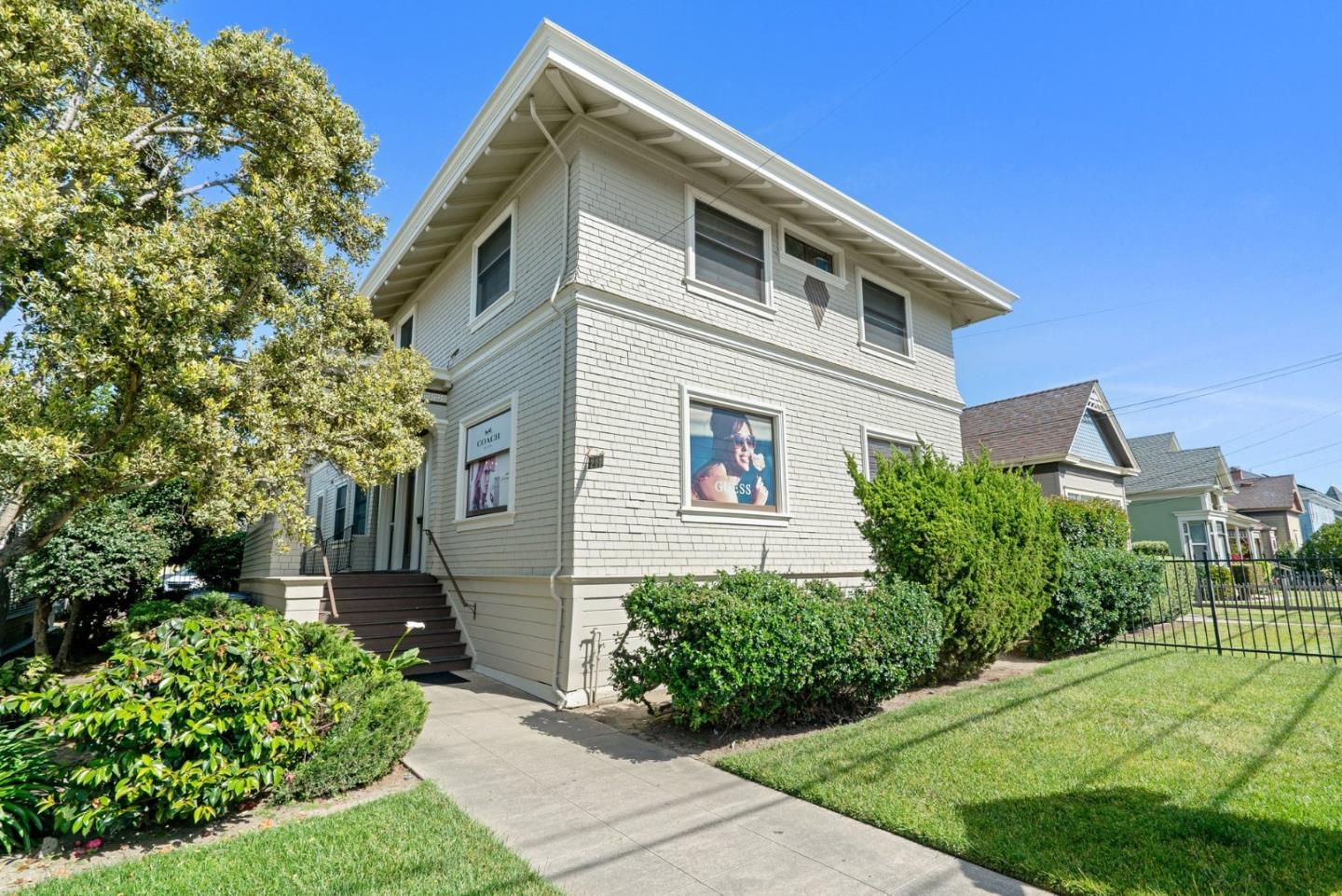 217 East Lake Avenue