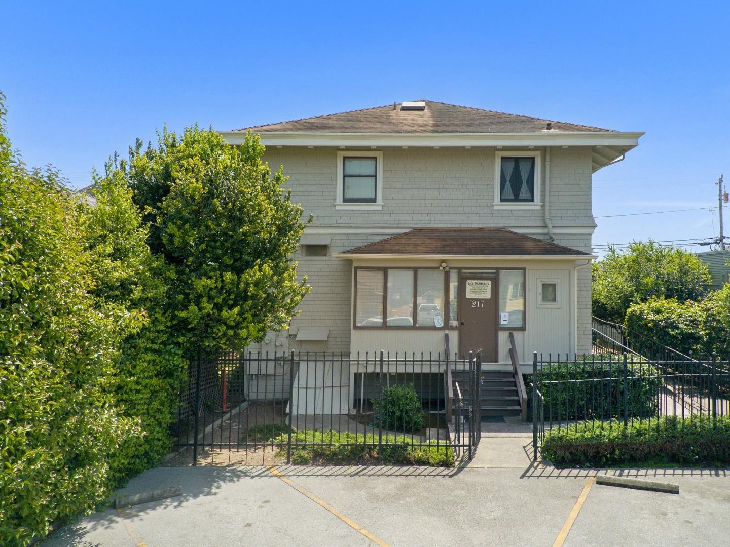 217 East Lake Avenue