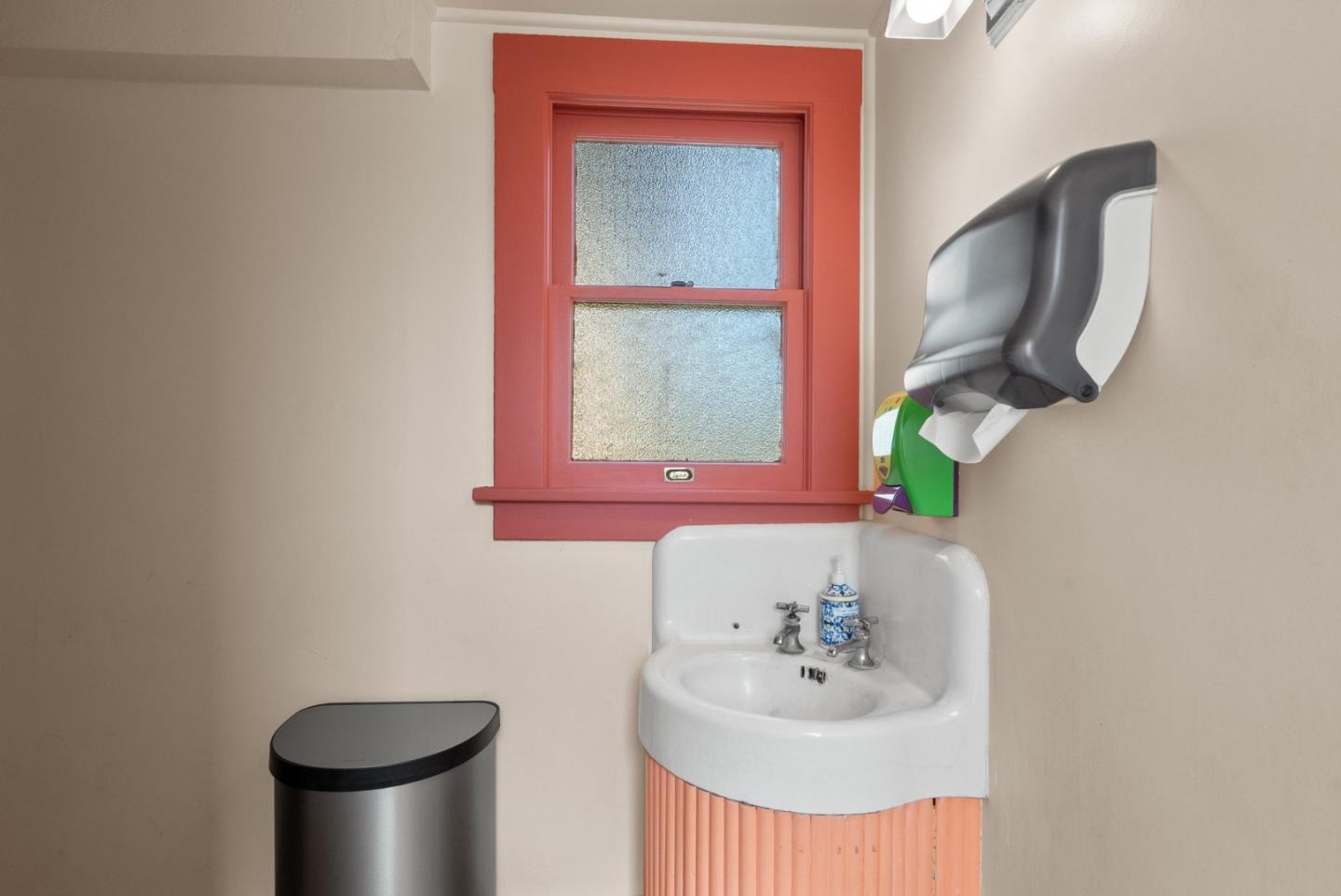 217 East Lake Avenue