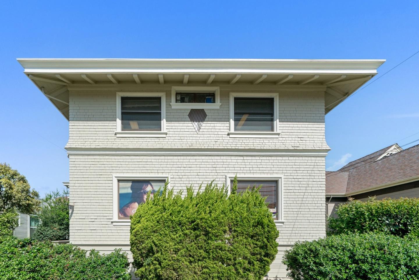 217 East Lake Avenue