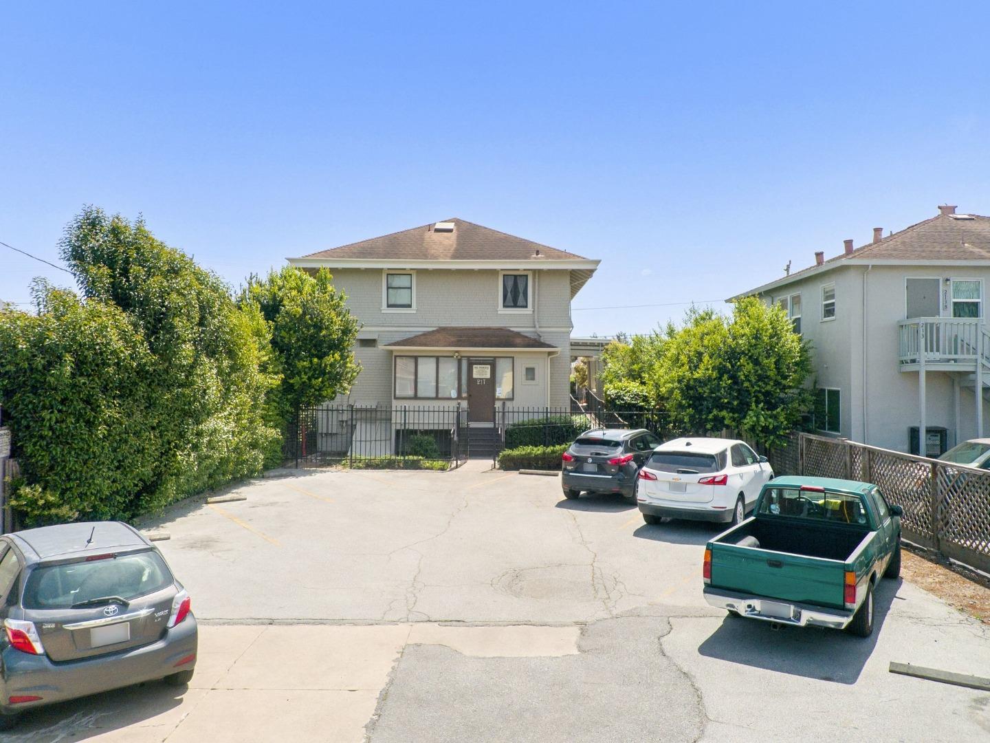 217 East Lake Avenue