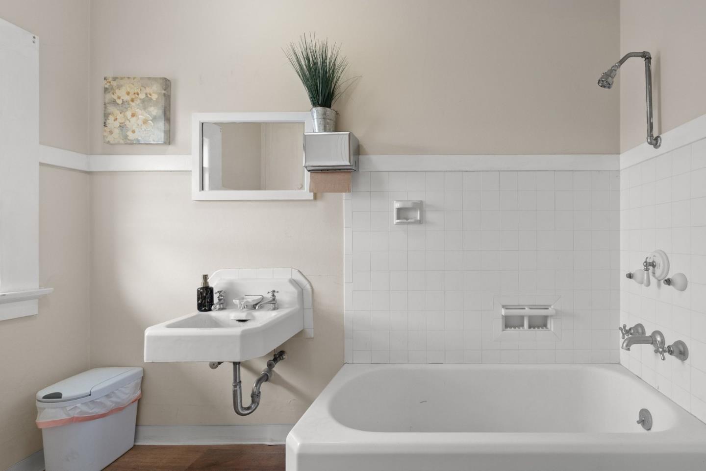 217 East Lake Avenue