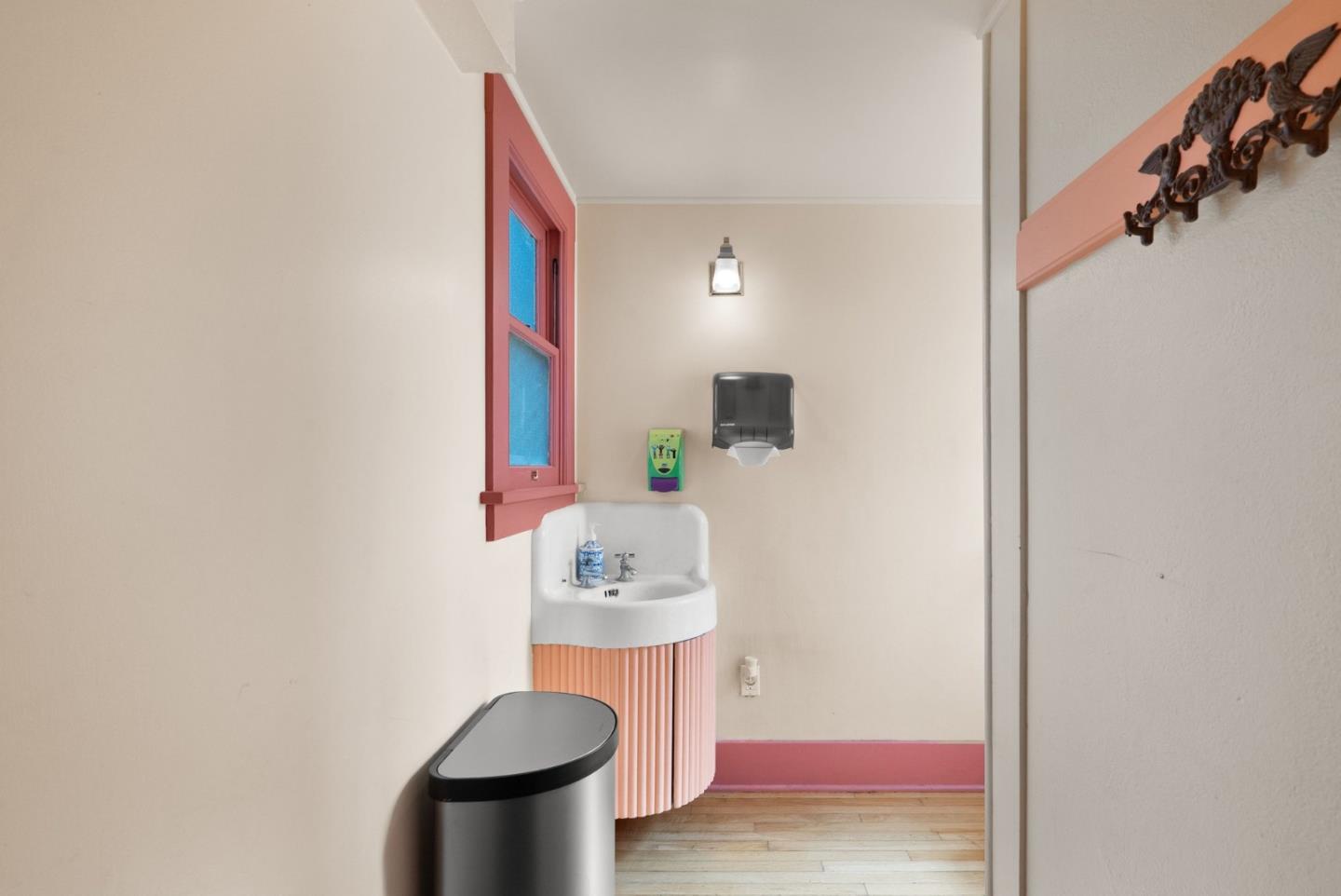 217 East Lake Avenue