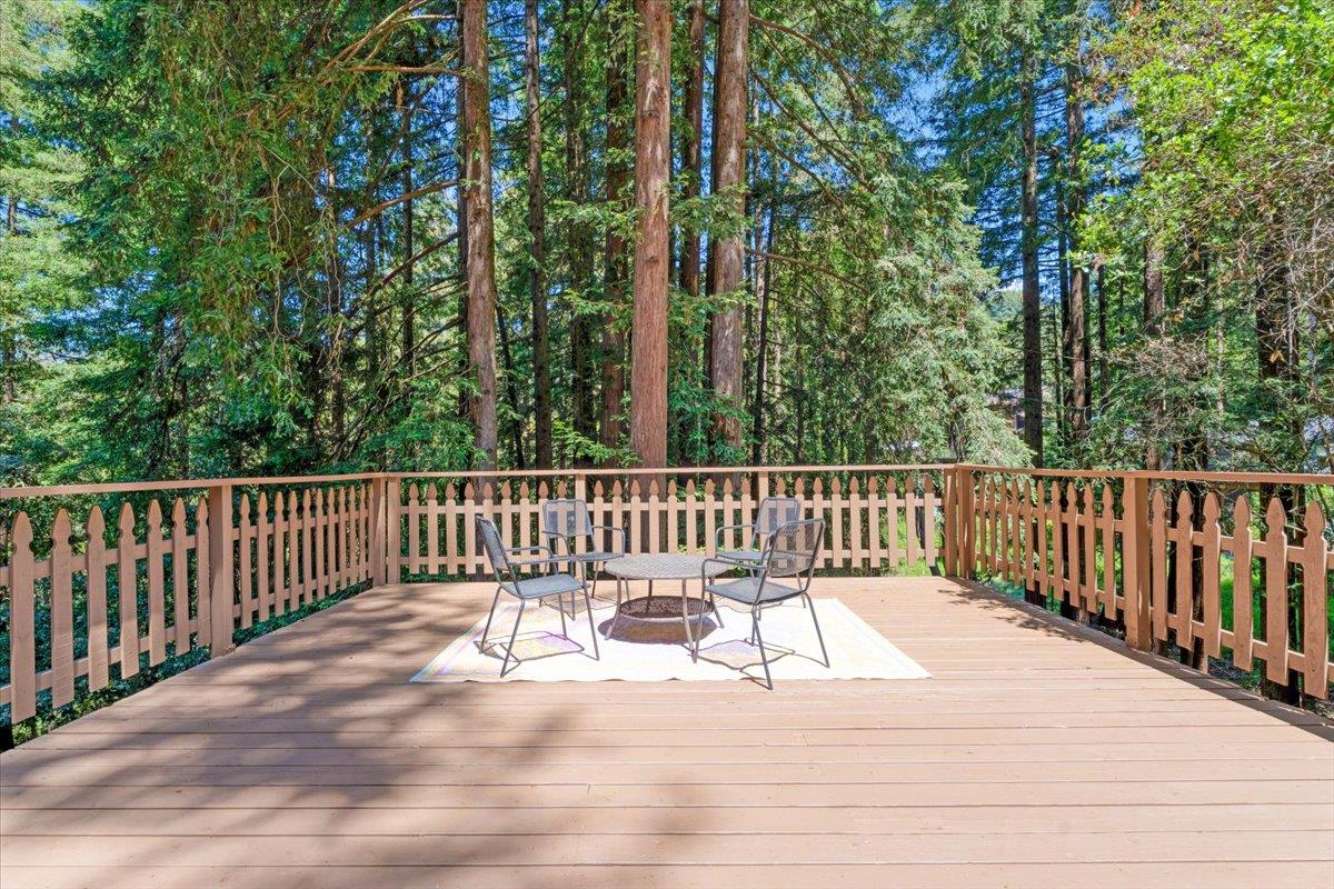 2515 Redwood Drive