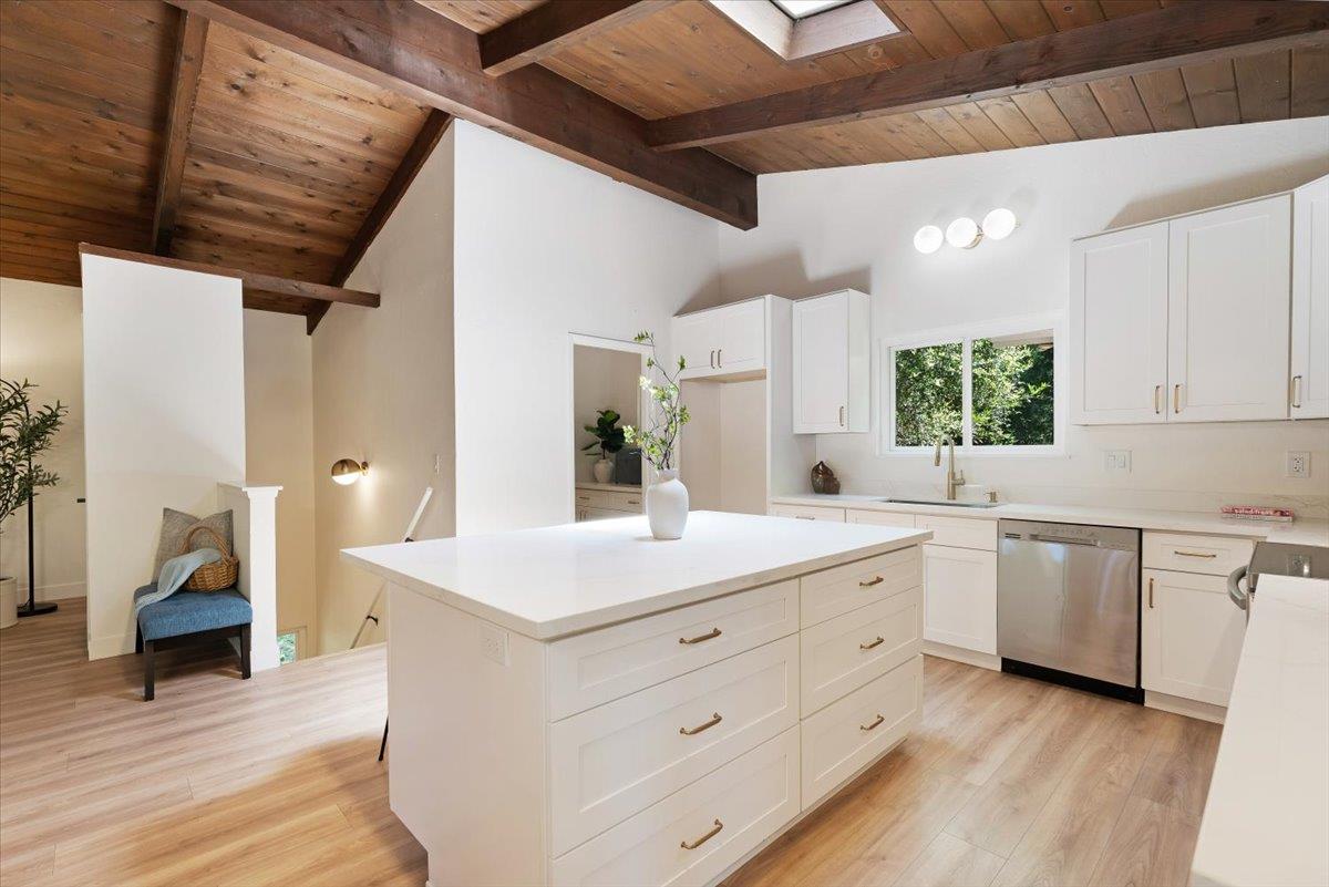 2515 Redwood Drive