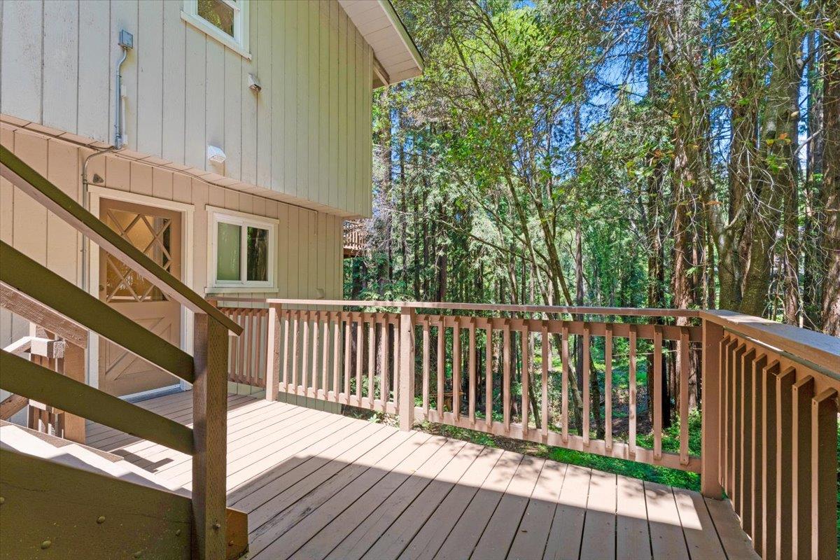 2515 Redwood Drive