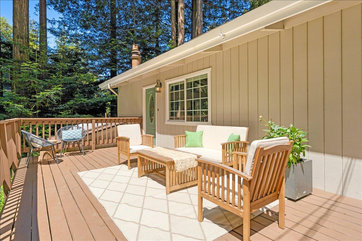 2515 Redwood Drive