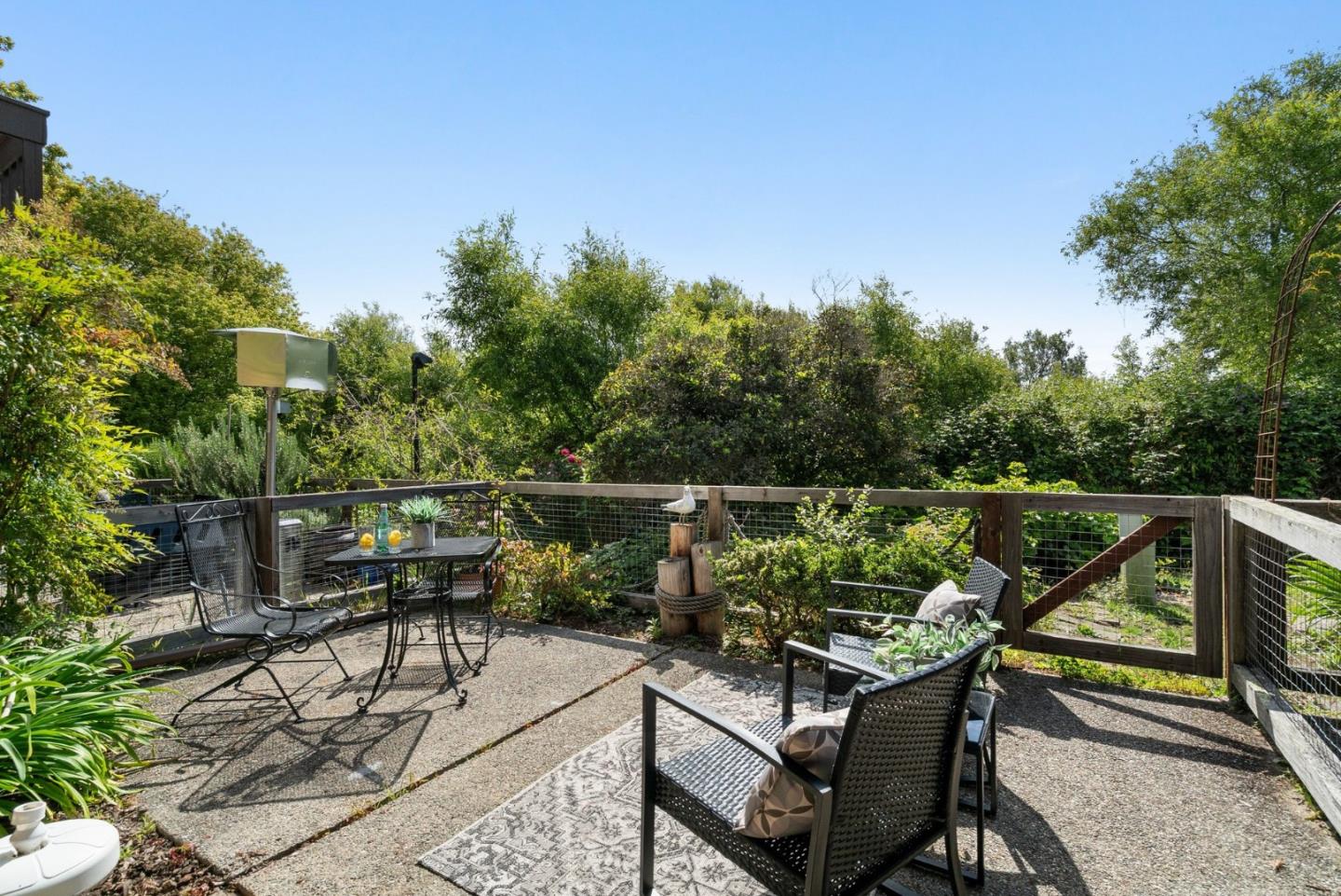 121 Tree Frog Lane 121