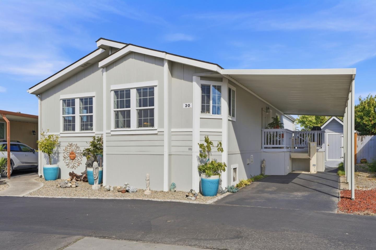 150 Kern Street Unit: 30