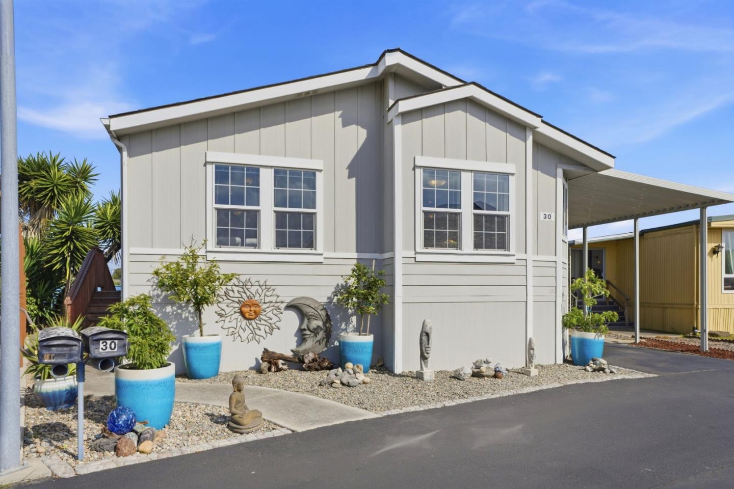 150 Kern Street Unit: 30