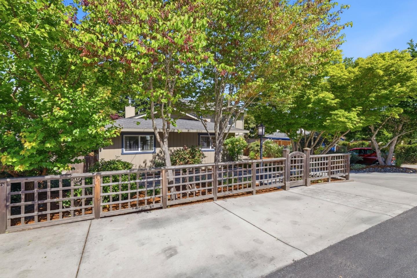 270 La Cuesta Drive