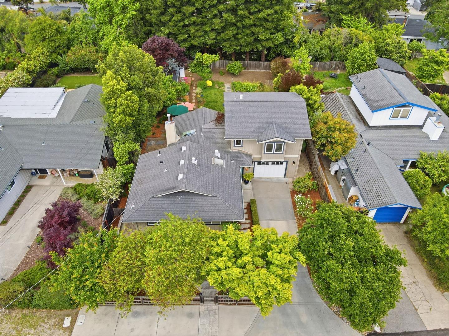 270 La Cuesta Drive