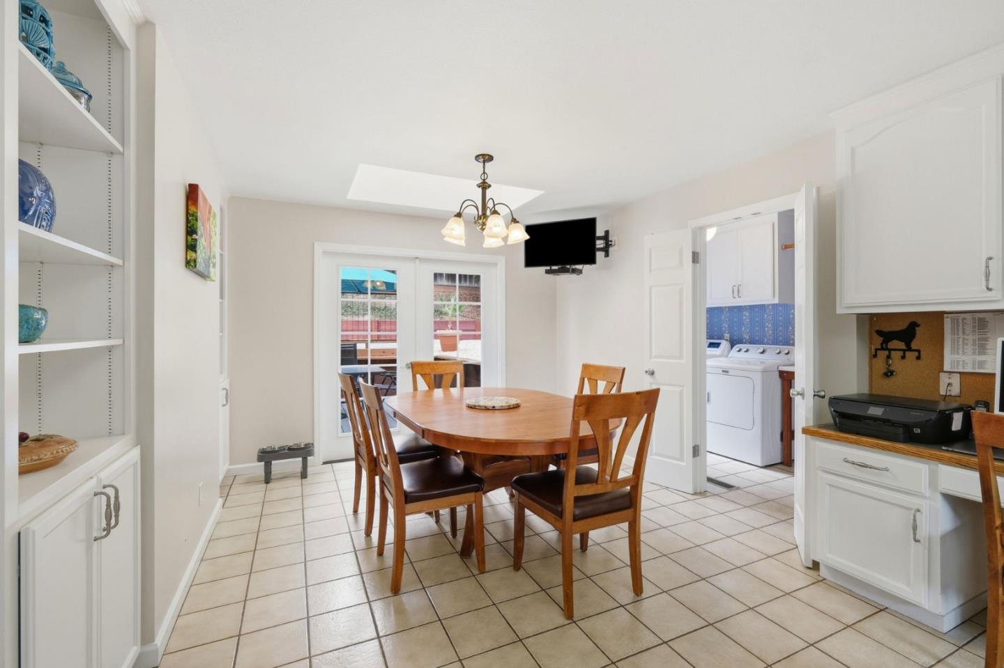 585 Calle Del Sol