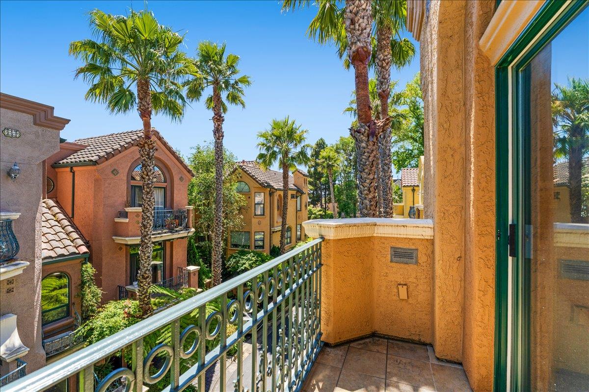 233 Villa Mar Vista
