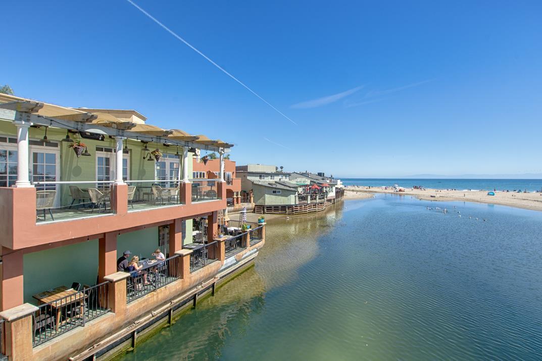 429 Capitola Avenue