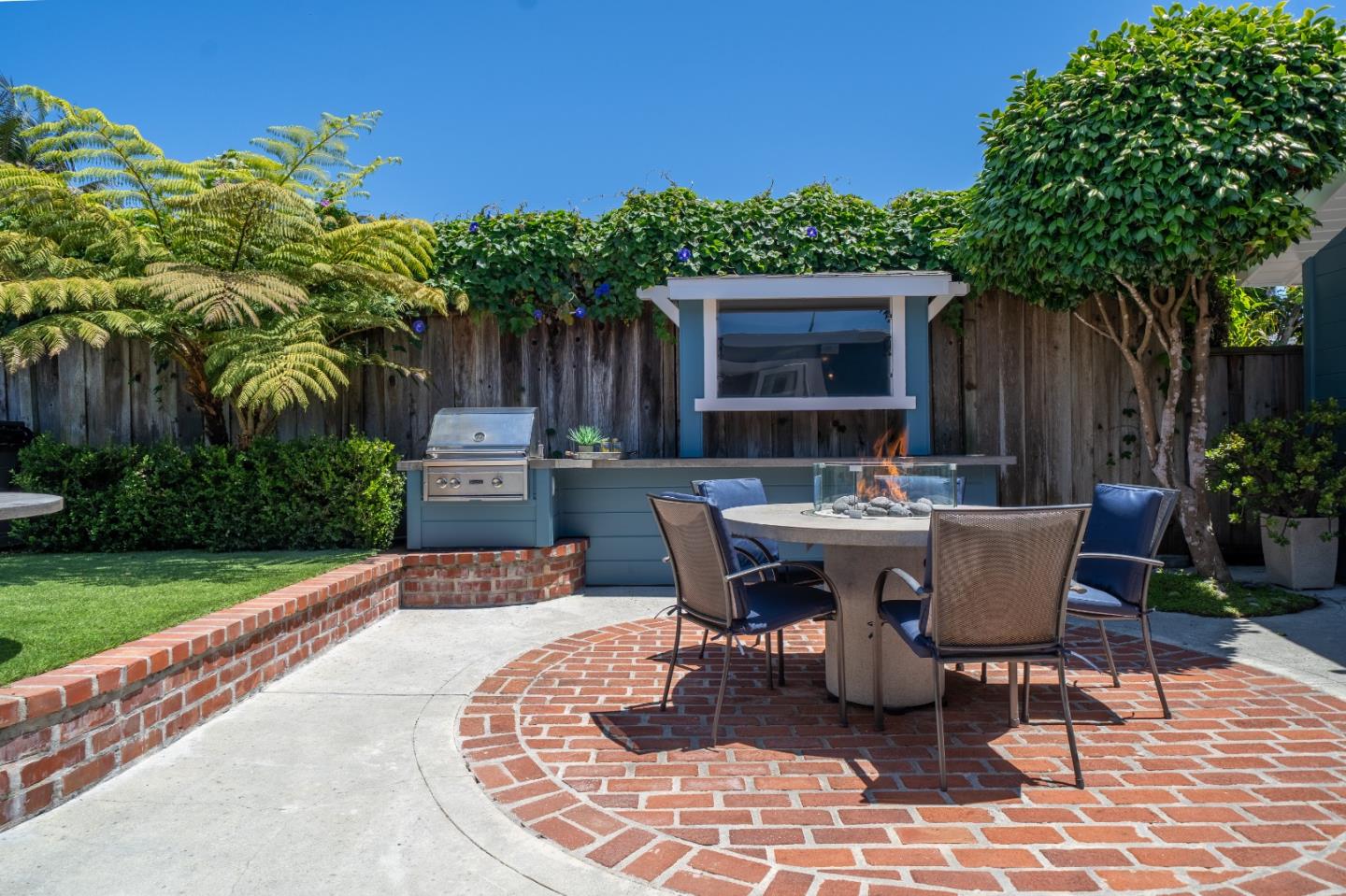 4120 Court Drive