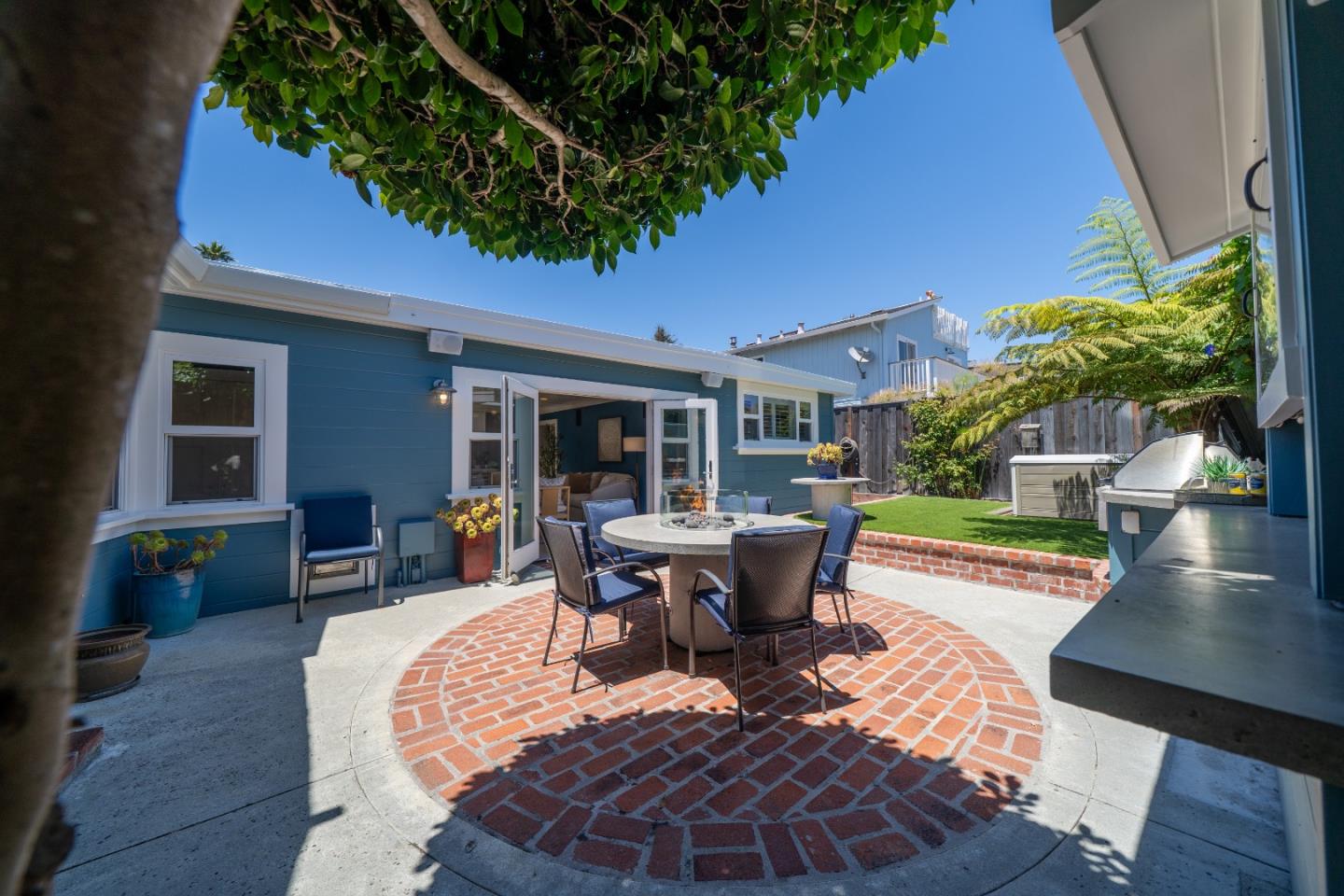 4120 Court Drive