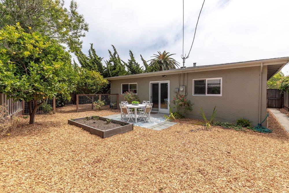 802 Modesto Avenue