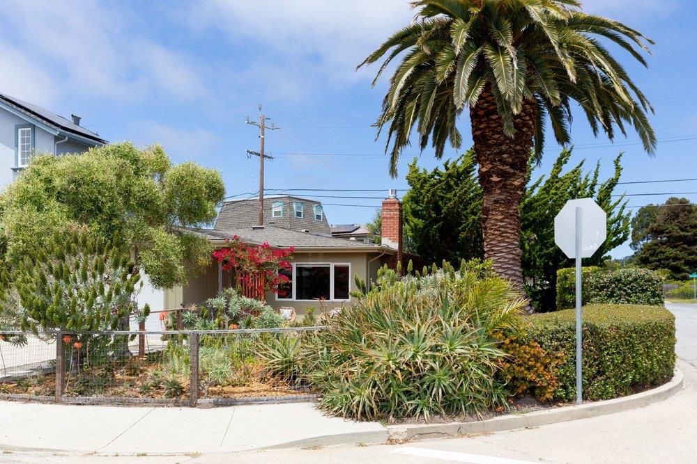 802 Modesto Avenue