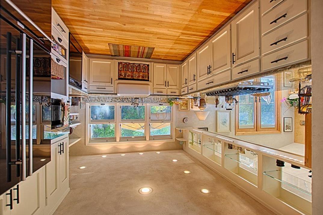 1430 Hidden Valley Road