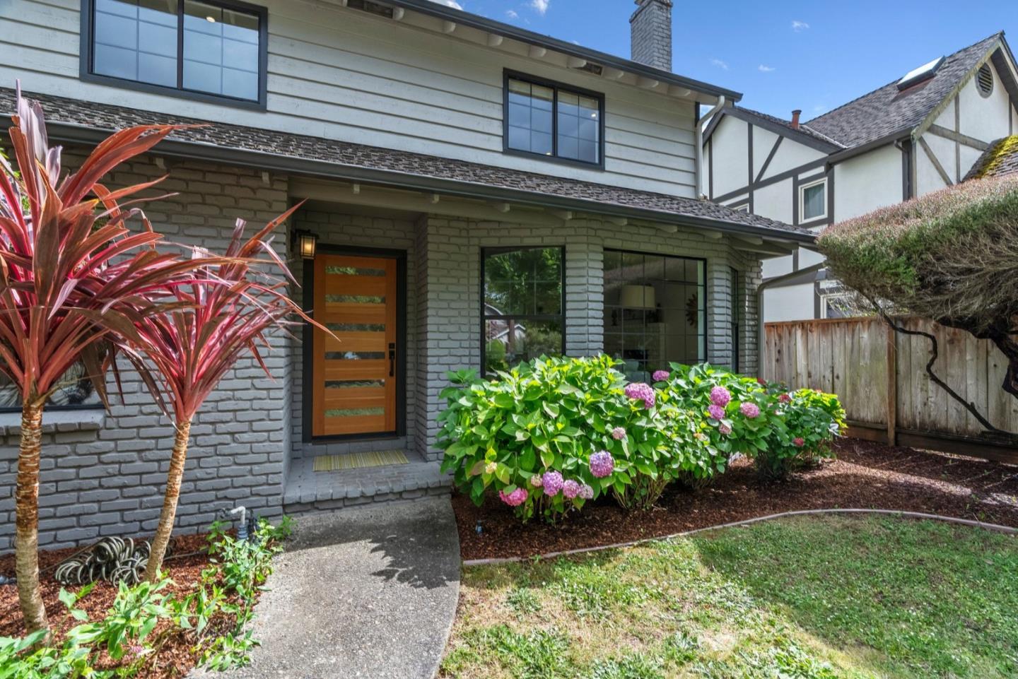 105 Quarry Lane