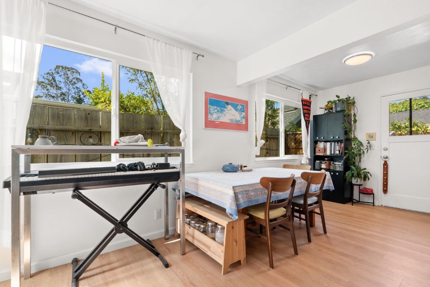 125 Mountain View AVE