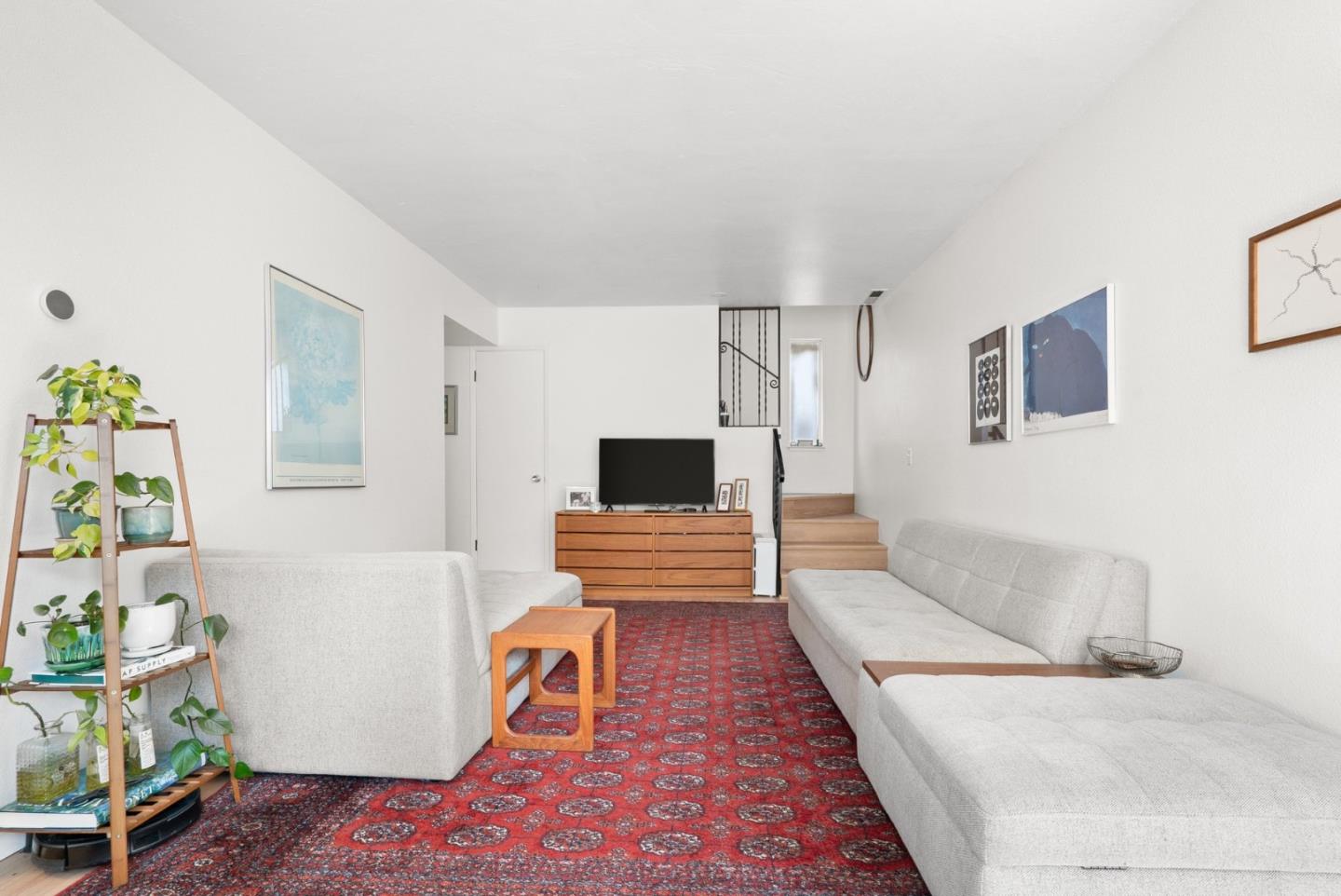 125 Mountain View AVE