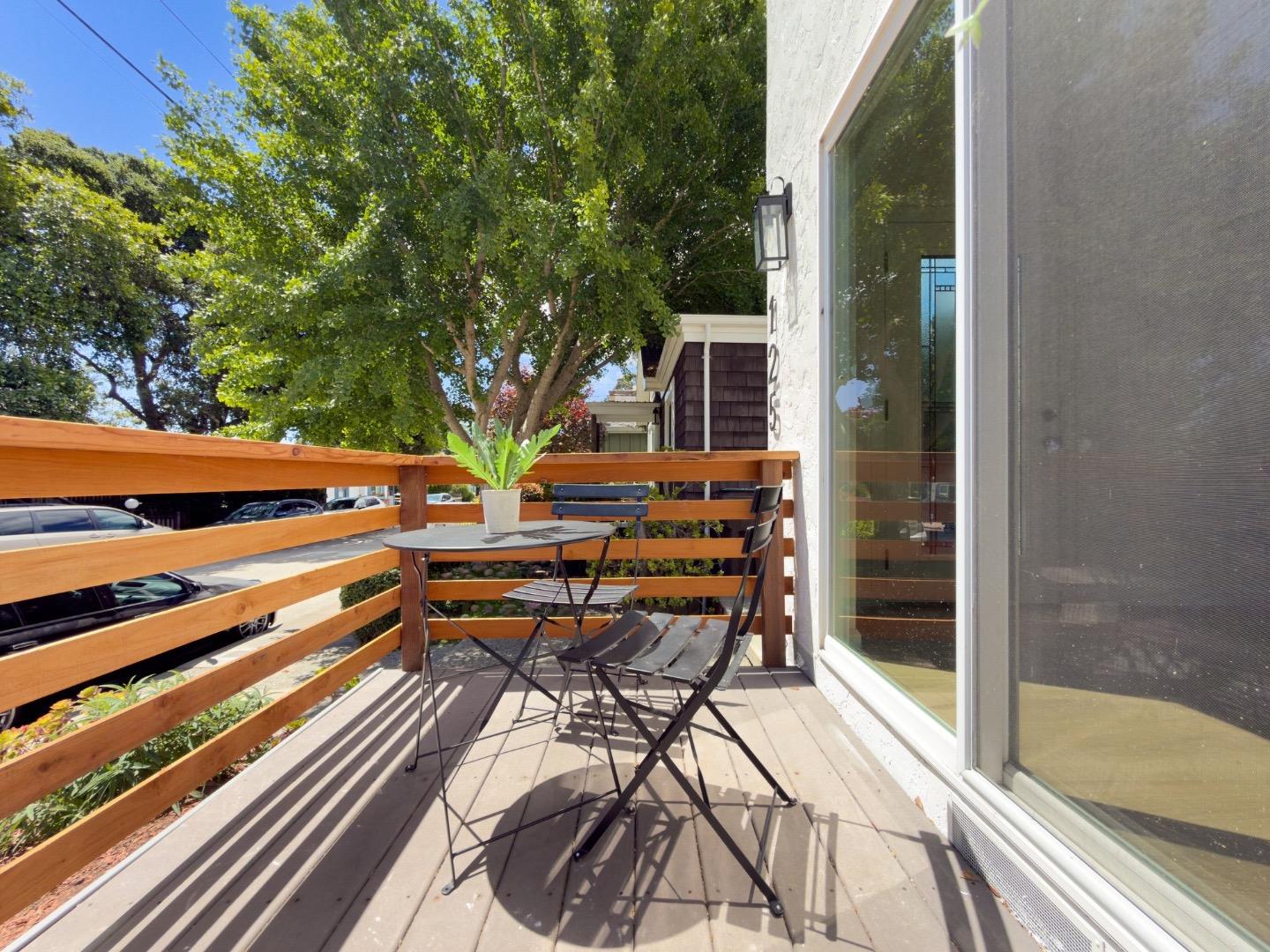 125 Mountain View AVE