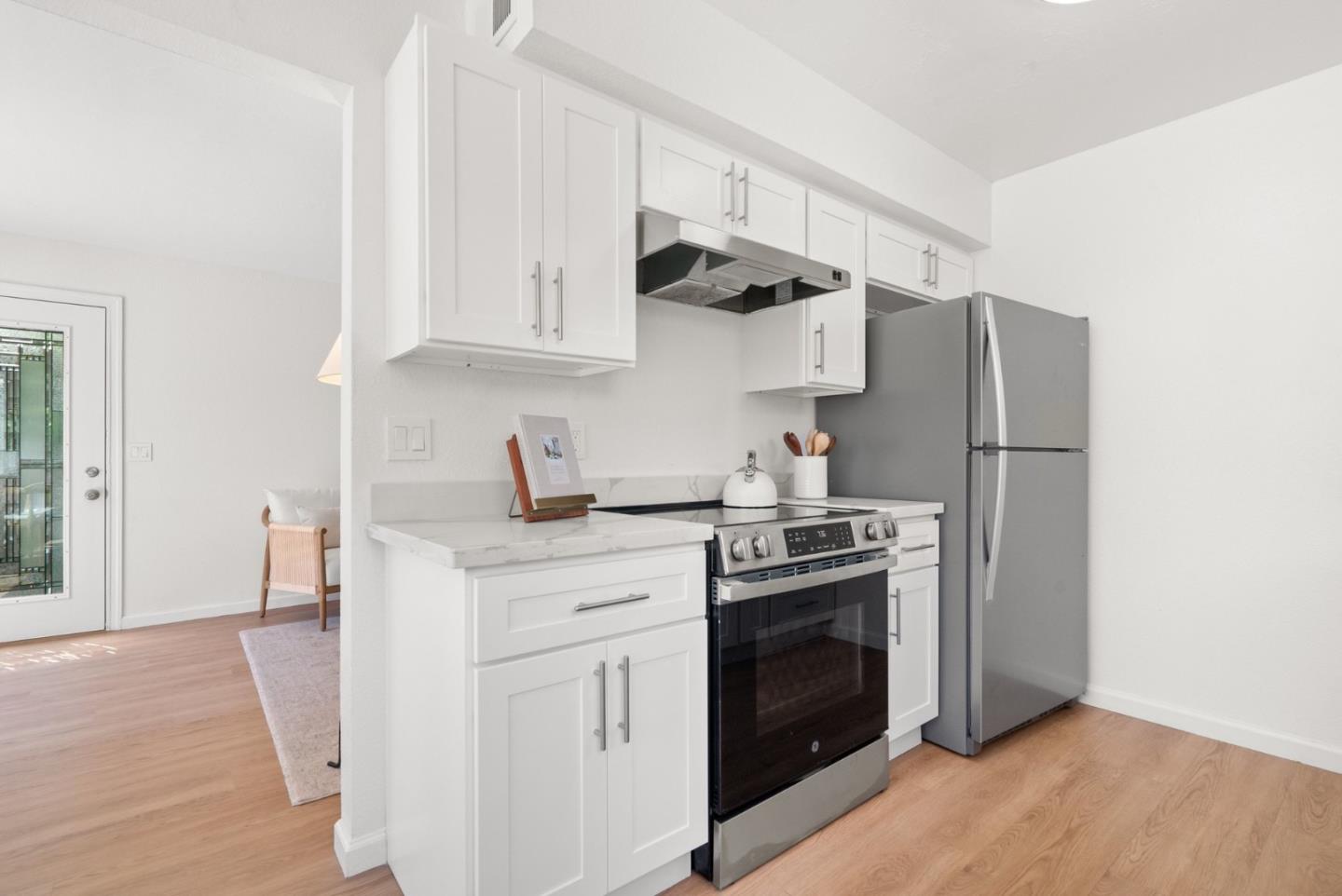 125 Mountain View AVE