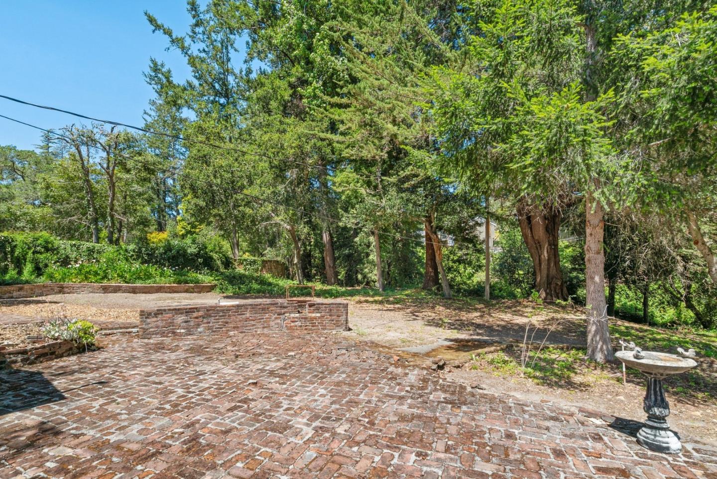 26 Pasatiempo Drive