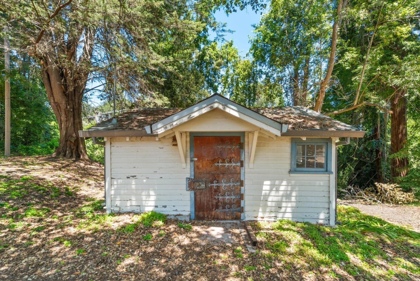 26 Pasatiempo Drive