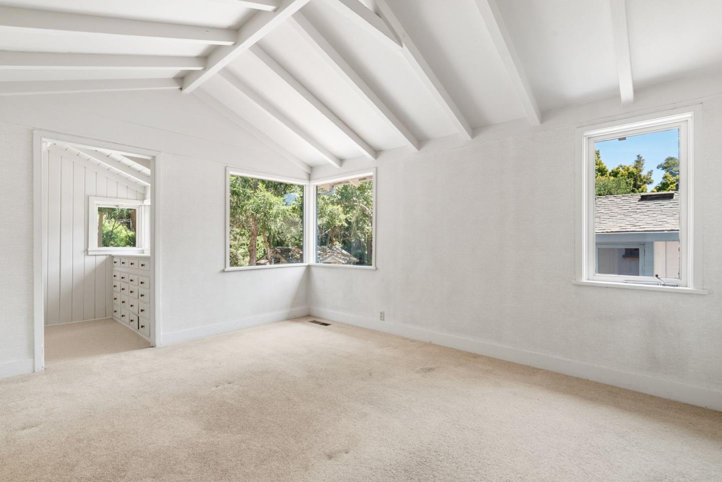 26 Pasatiempo Drive
