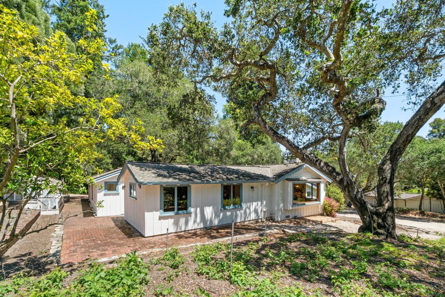 26 Pasatiempo Drive