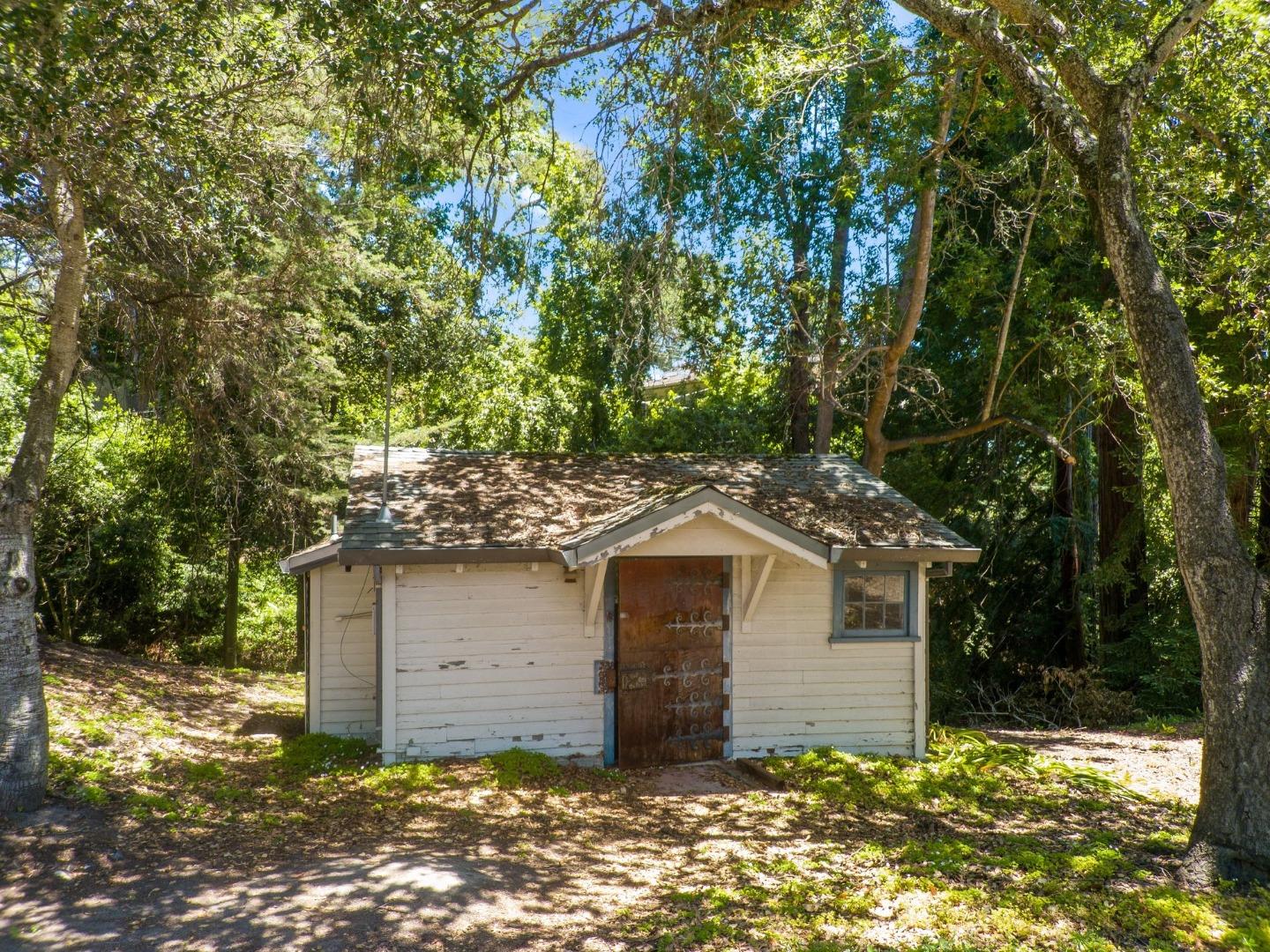 26 Pasatiempo Drive
