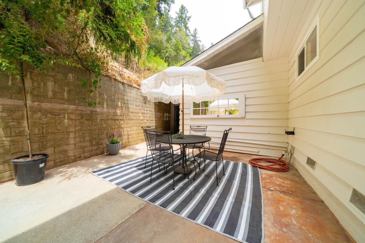 423 Nelson Rd.
