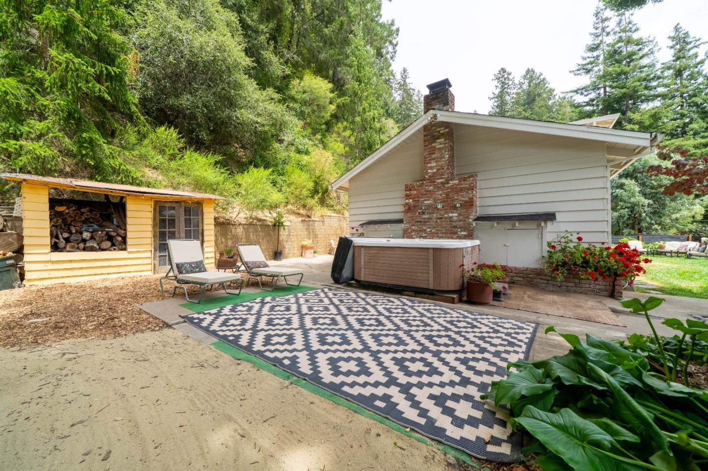 423 Nelson Rd.