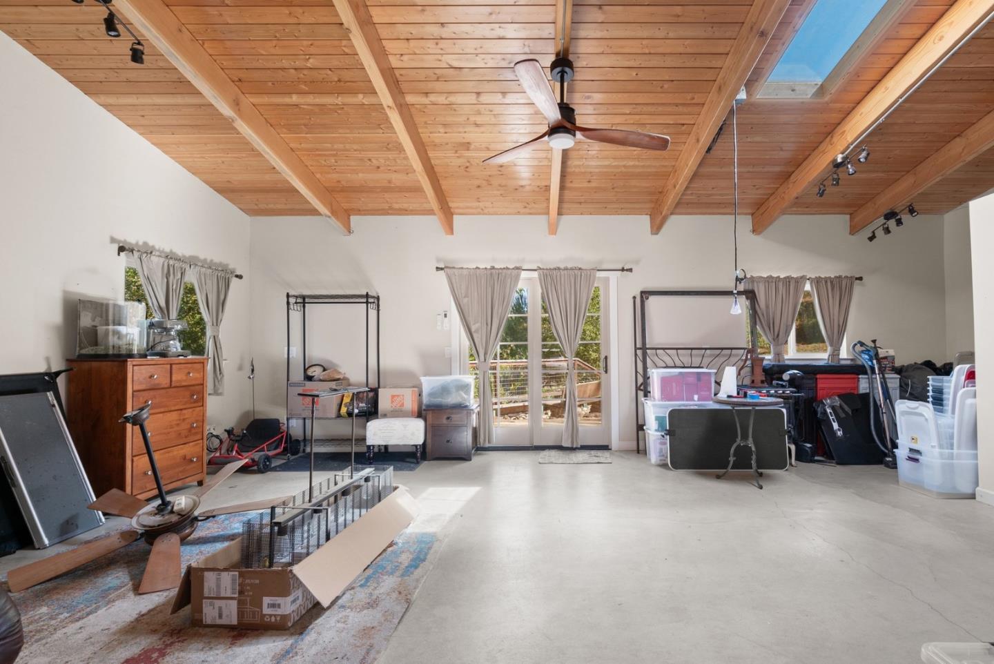 2240 N Rodeo Gulch RD