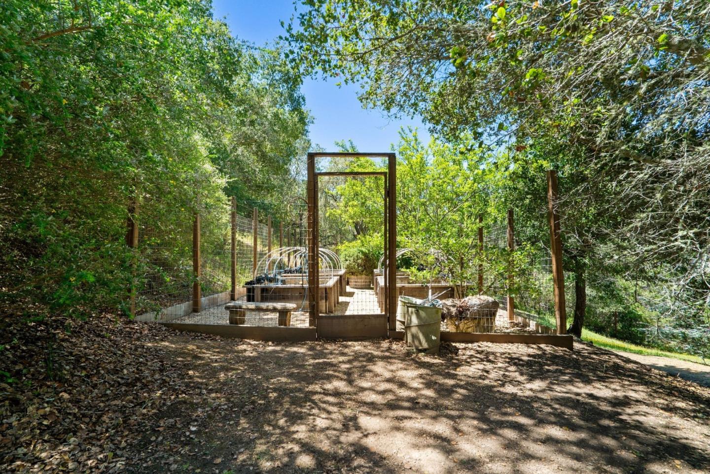 2240 N Rodeo Gulch RD