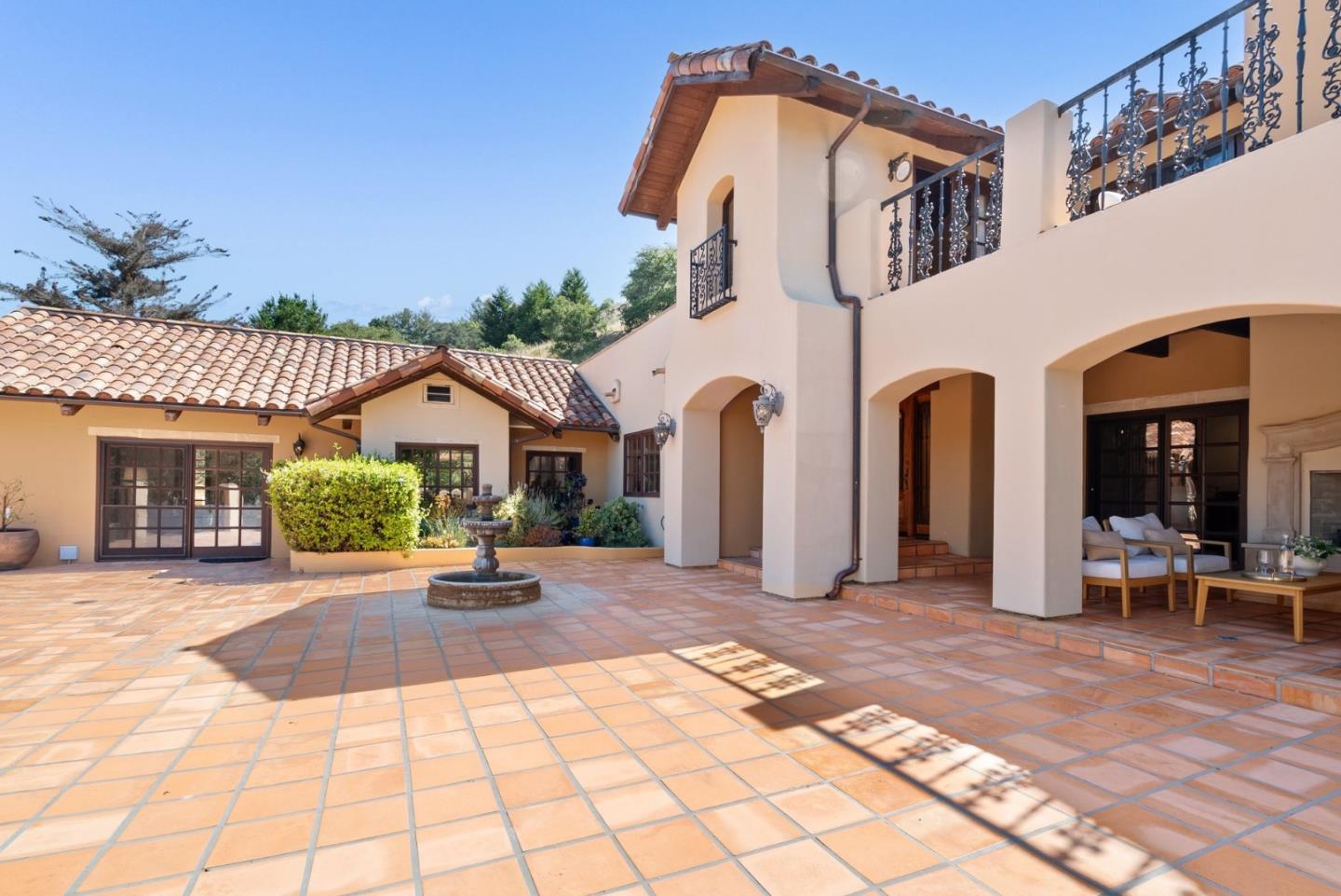 2240 N Rodeo Gulch RD