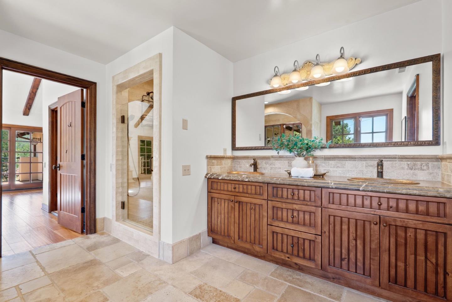 2240 N Rodeo Gulch RD