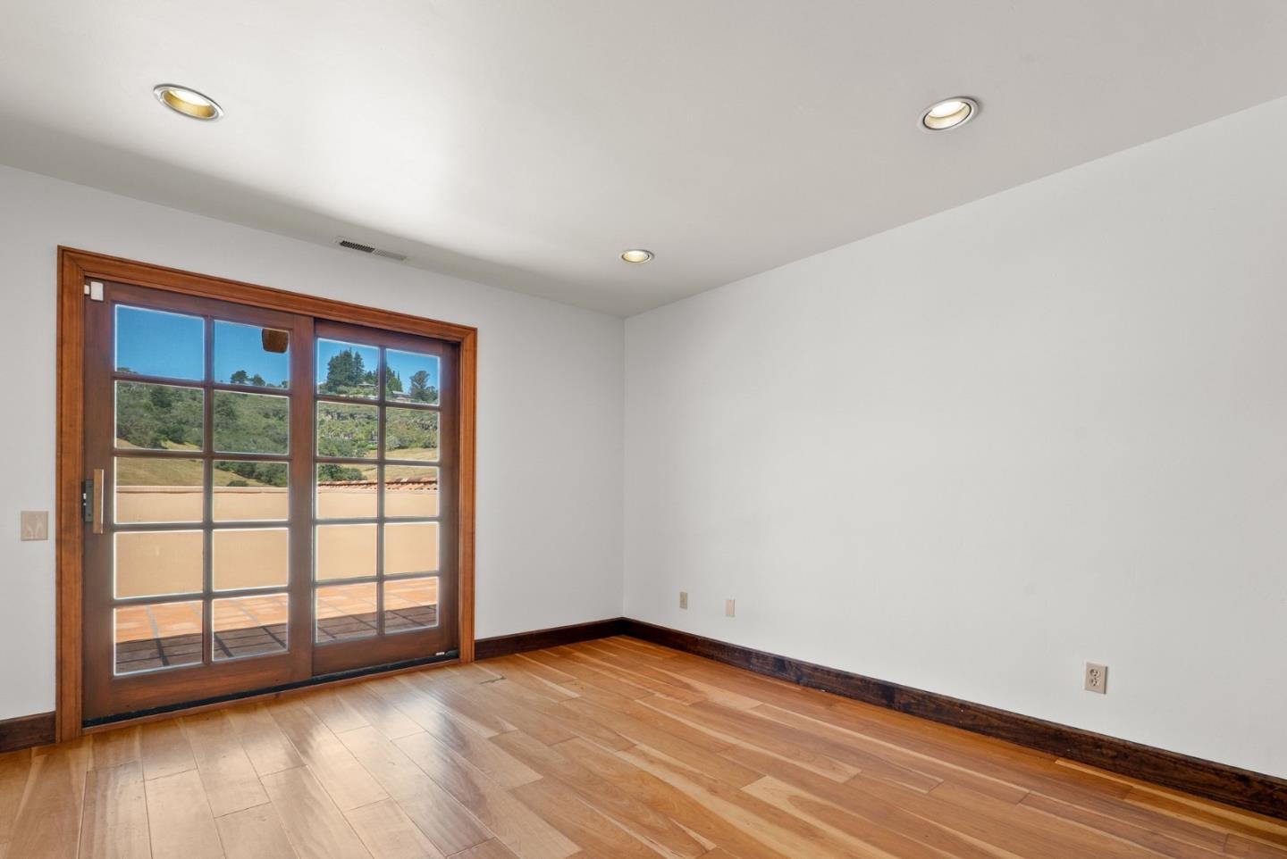 2240 N Rodeo Gulch RD
