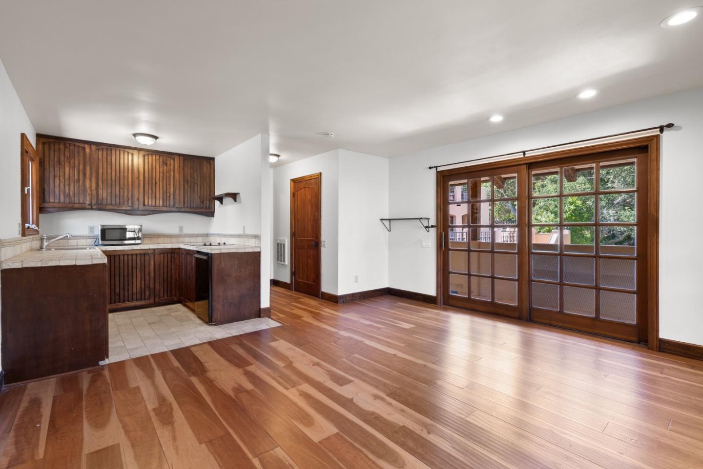 2240 N Rodeo Gulch RD