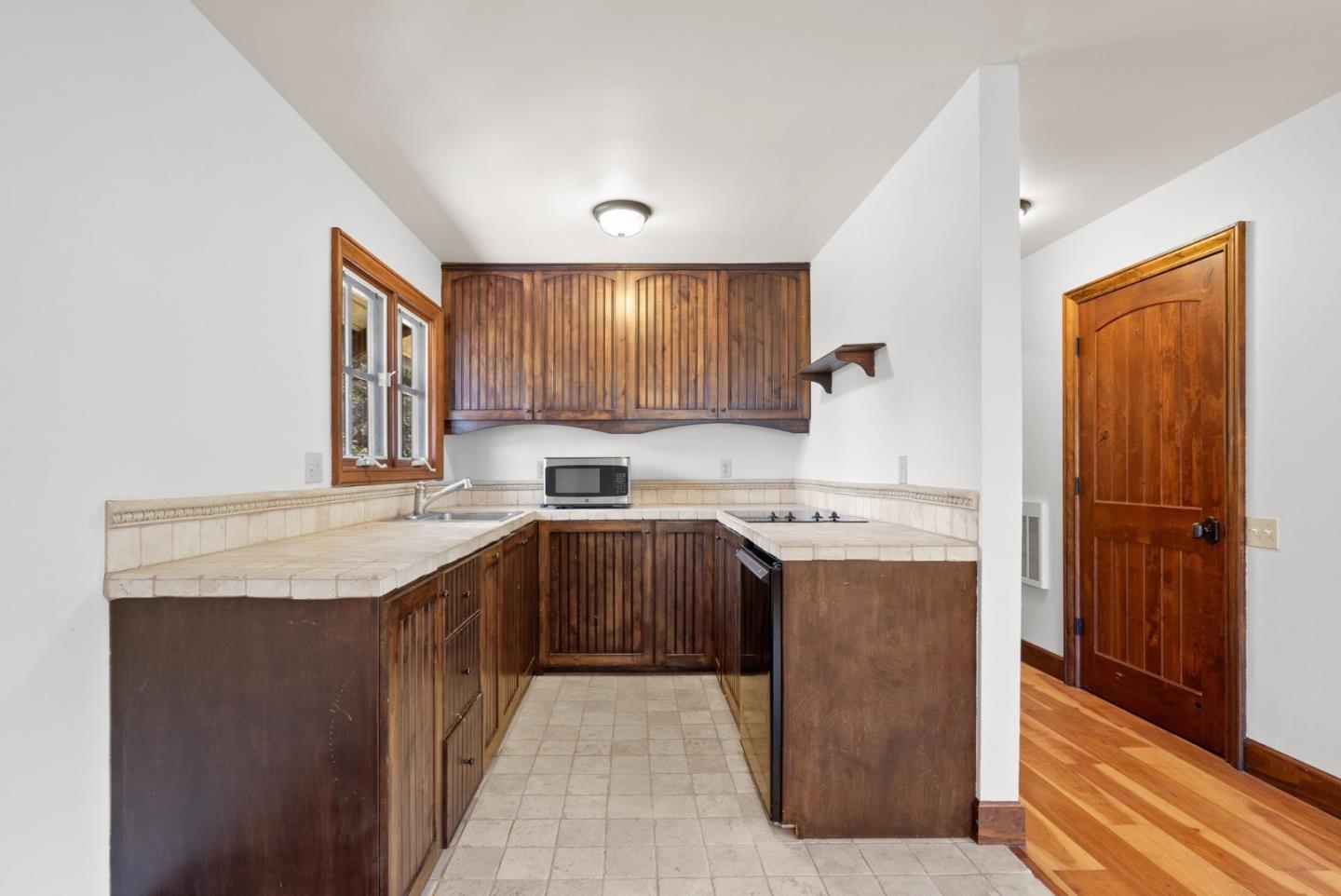 2240 N Rodeo Gulch RD