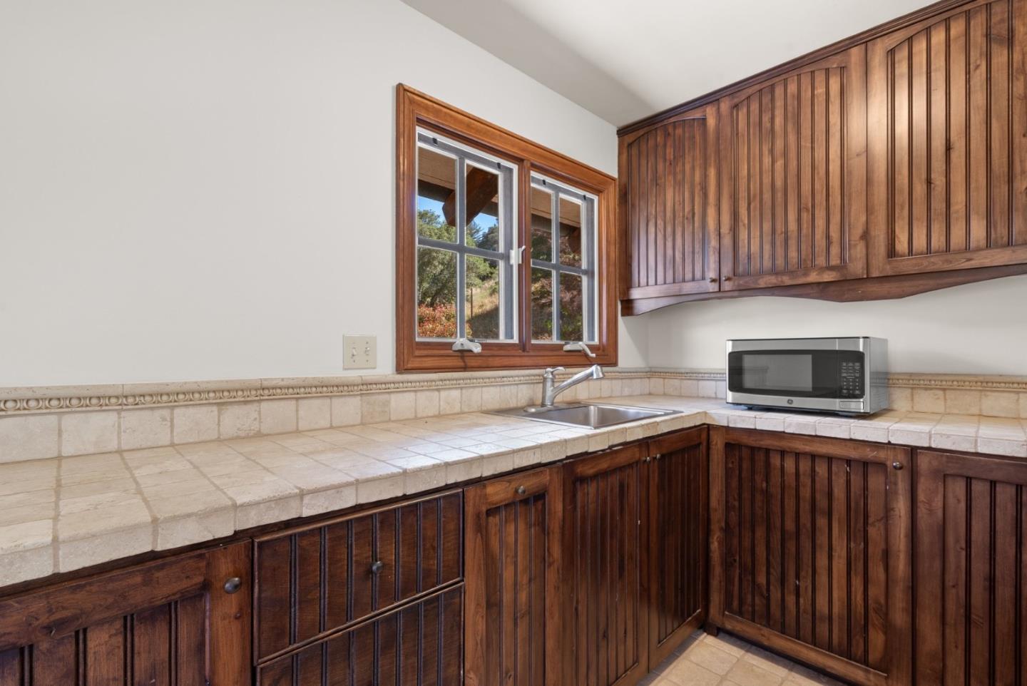2240 N Rodeo Gulch RD
