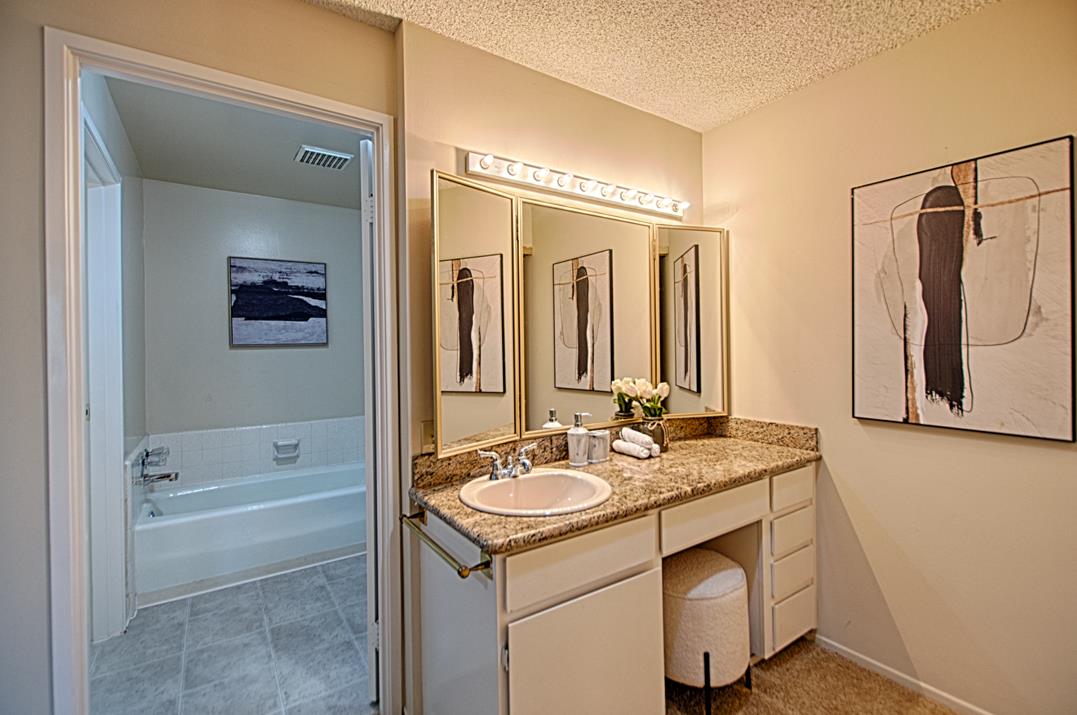 50 Mounds Road 105
